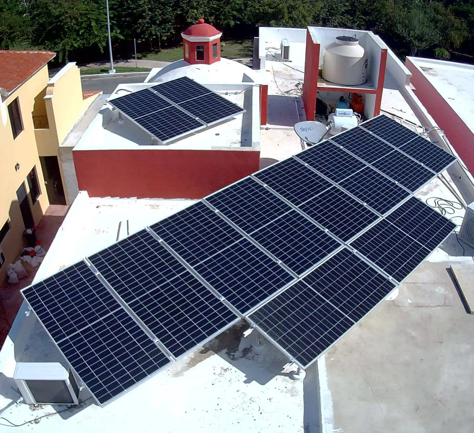 instalacion-12-paneles-solares